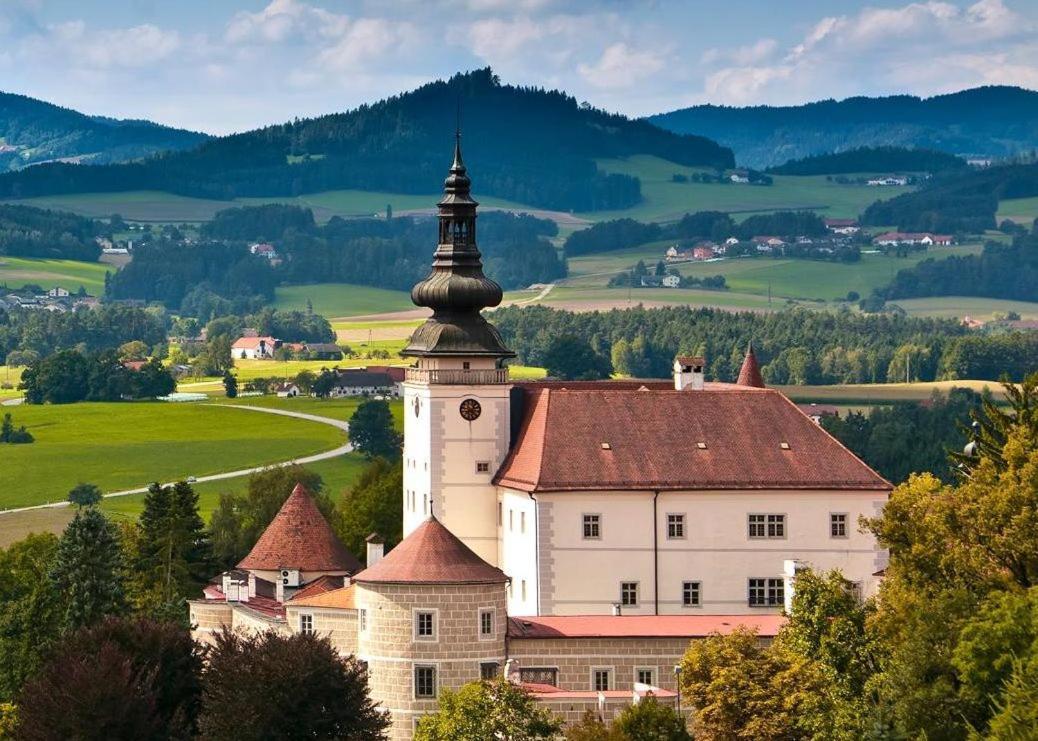 Schloss Weinberg Kefermarkt Buitenkant foto